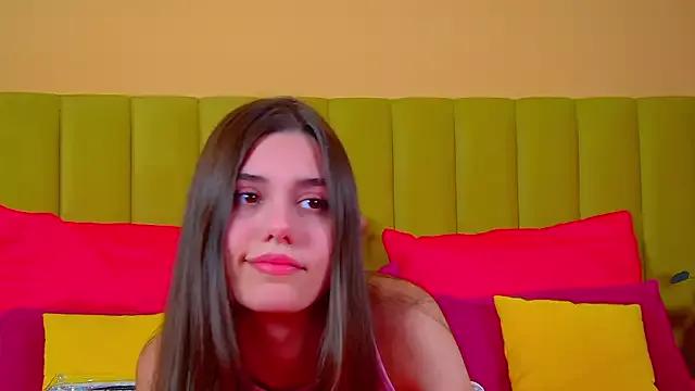 ArianaAllens from StripChat is Freechat