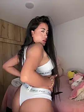 ArianaRouss from StripChat