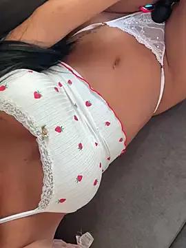 Photos of AriannaAngel from StripChat is Freechat