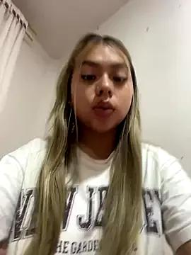 AriannaFox_ from StripChat is Freechat