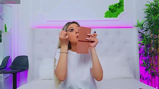 AriannaSins from StripChat