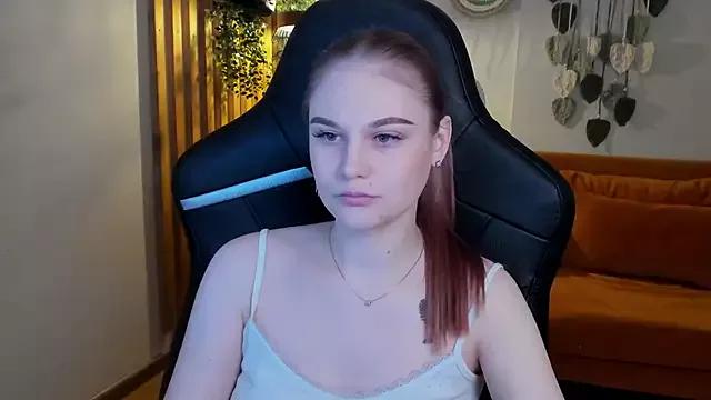 AriaWell from StripChat is Freechat