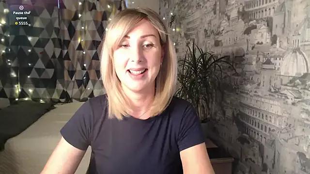 Ariel_the_mermaid from StripChat is Freechat