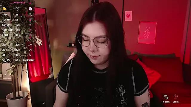 Arizonaa_Muse from StripChat is Freechat