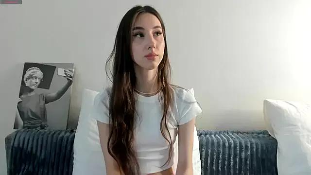 ArletteClose webcams show profile image 