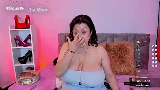 aroonmilf from StripChat