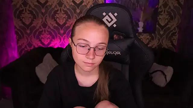 ArrinaWairr from StripChat