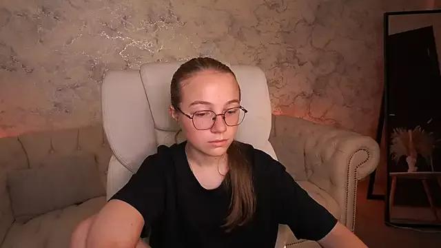 ArrinaWairr from StripChat