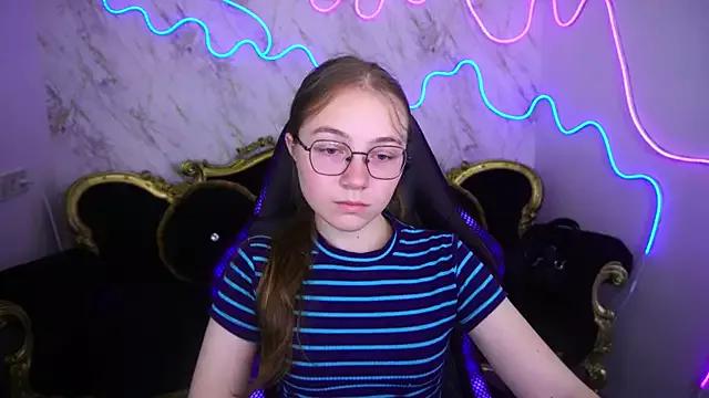 ArrinaWairr from StripChat