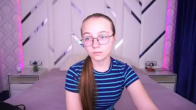 ArrinaWairr from StripChat
