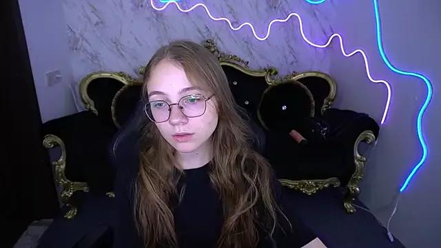 ArrinaWairr from StripChat