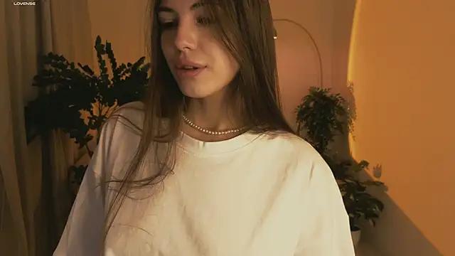 aryamirelle from StripChat