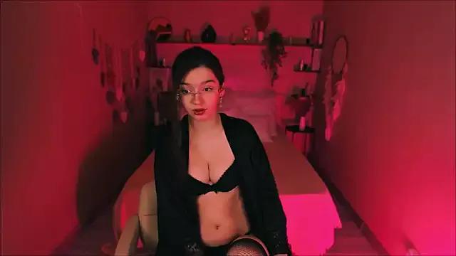 AryaYumi from StripChat is Freechat