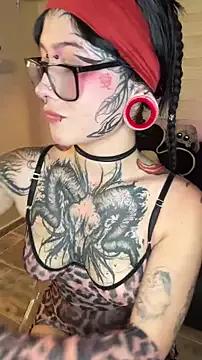 AryRousse from StripChat is Freechat