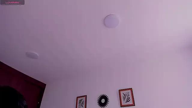 Asaray_T_ from StripChat is Freechat
