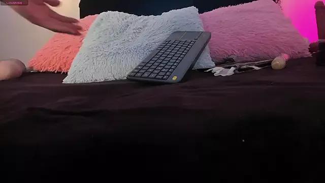 ashley_kim18 from StripChat is Freechat