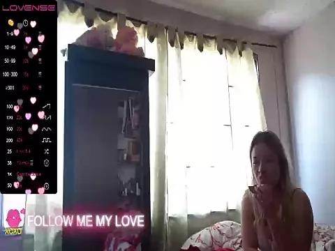 Ashley_rey_ from StripChat is Freechat