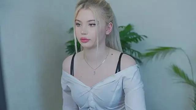 AshleyNikoo from StripChat is Freechat