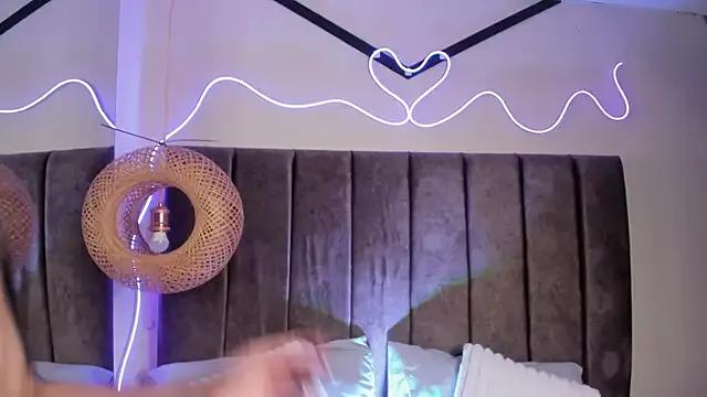 ashleyy_lopez from StripChat is Freechat