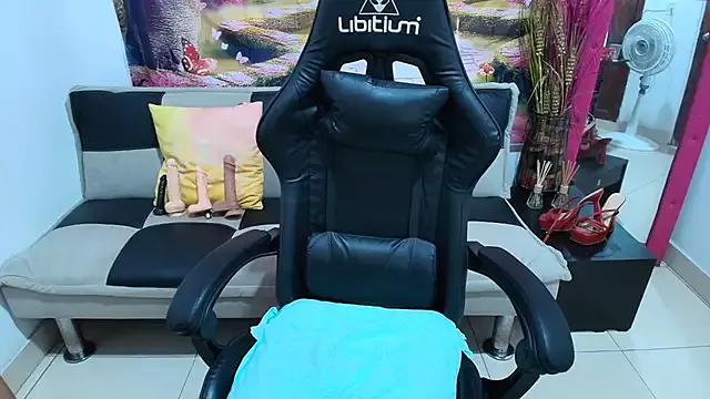 ashly_20horny from StripChat is Freechat