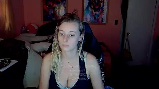 AsiaGoesPro from StripChat