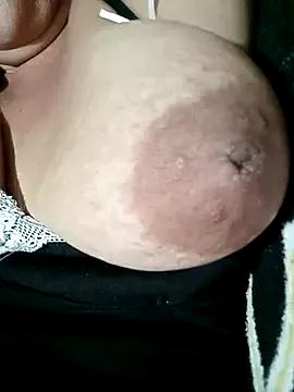 Asian_clarize from StripChat is Freechat