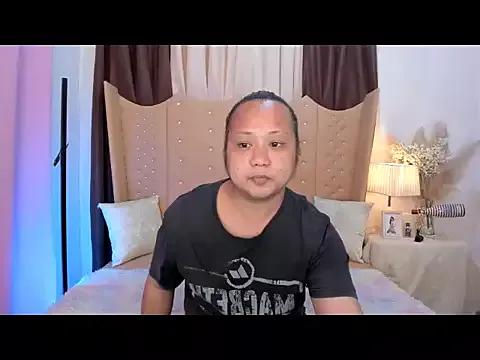 AsianHugeCUM from StripChat