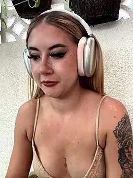 asraifae from StripChat