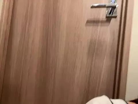 Atashi_Hcup from StripChat