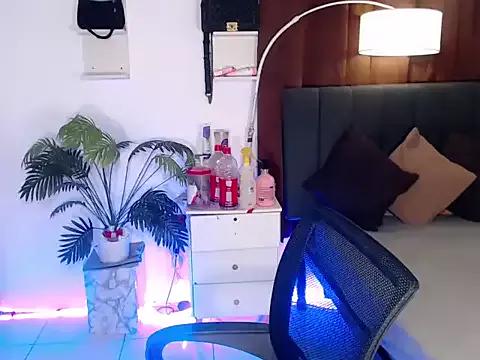 AthisaMOORE webcams show profile image 