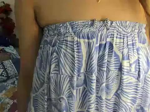 AttractiveQueen2002 from StripChat