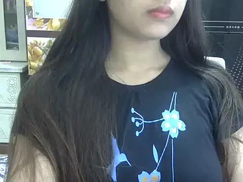 AttractiveQueen2002 from StripChat