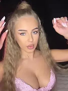 AubrieleRouj1 webcams show profile image 