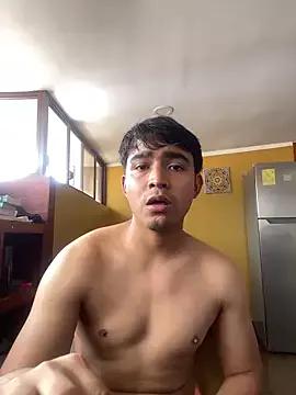 Augustboyy webcams show profile image 