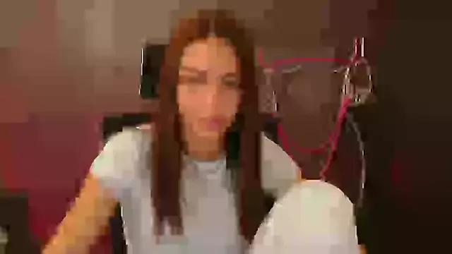 Aurora_Loveu from StripChat is Freechat