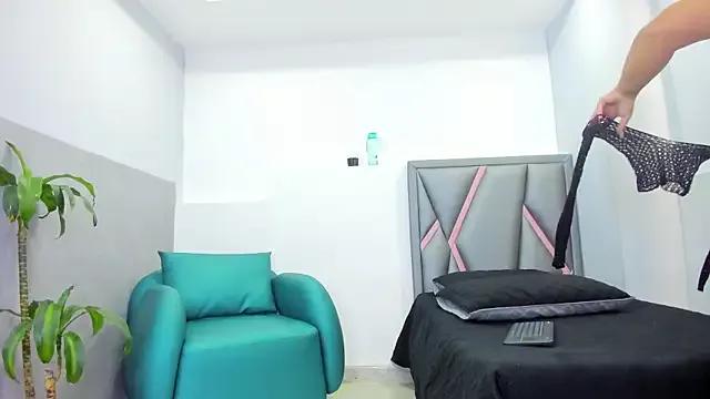 aurora_tziu from StripChat is Freechat