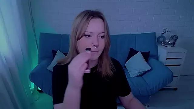 AuroraMour from StripChat is Freechat