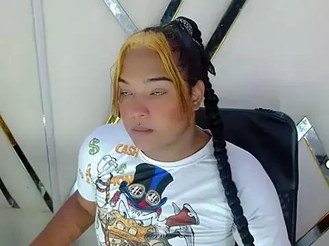 AuroraRoss from StripChat is Freechat