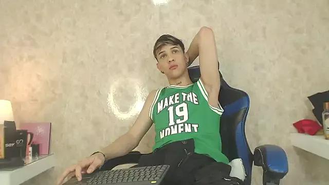 AustinPrice from StripChat is Freechat