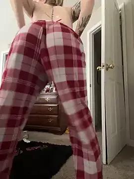AutumnTides from StripChat