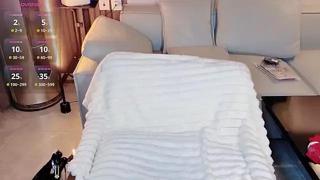 Auu-777 from StripChat