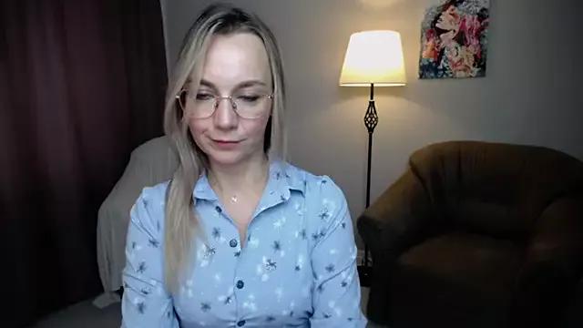 Ava_Elior from StripChat