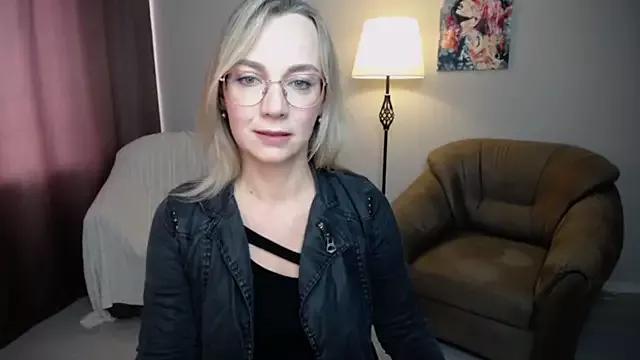 Ava_Elior from StripChat