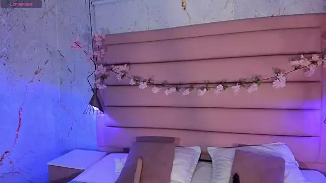 Ava_Whiite from StripChat