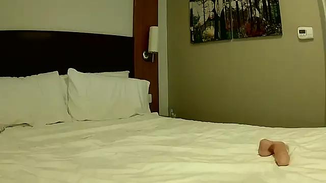 AvaFox_x from StripChat is Freechat