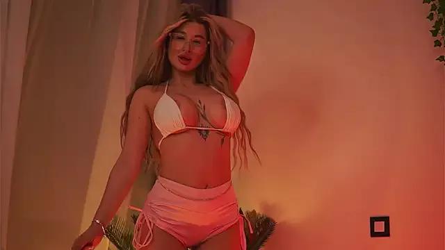 AvaShayy from StripChat