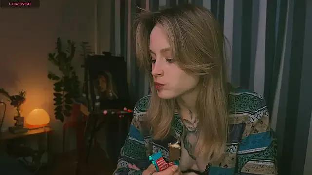 aviva_faith from StripChat is Freechat