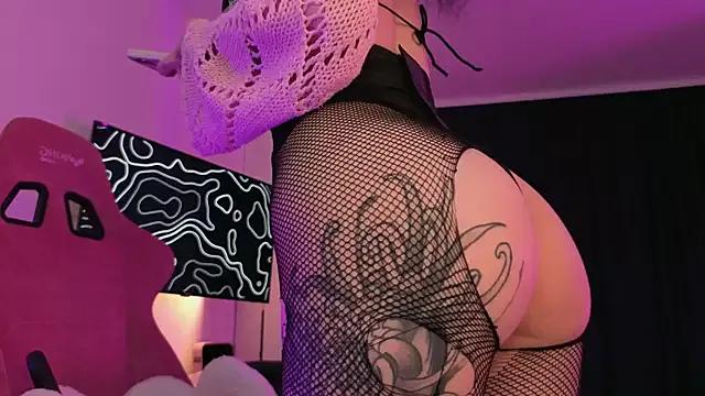 Awwkira webcams show profile image 