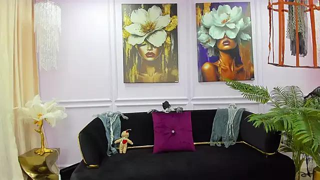 Awww_Ella from StripChat