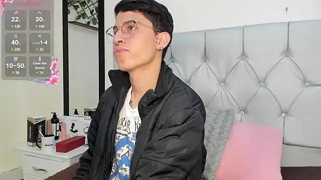 Axel__Evans webcams show profile image 